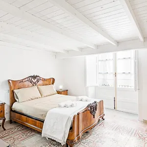 Palazzo Dei Normanni Stylish Apartment